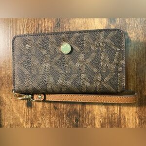 Michael Kors Wristlet Wallet for iPhone 7 8 SE